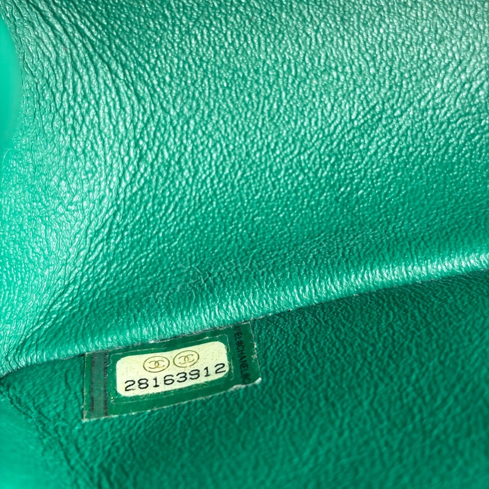 CHANEL REISSUE LEATHER SINGLE FLAP BAG MINI - Picture 6 of 11